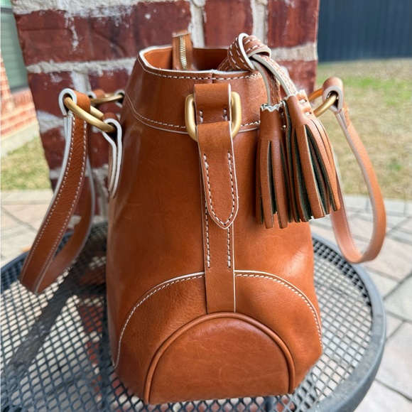 Gorgeous Vintage Dooney & Bourke Tan Florentine Leather Tote with Tassel - Picture 6 of 10